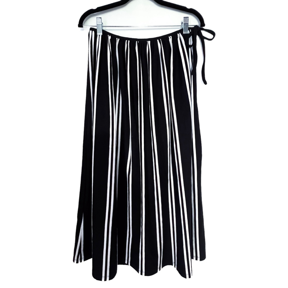 NWT Who What Wear Black and White Vertical Striped Midi Skirt Sz 10 Staple Piece